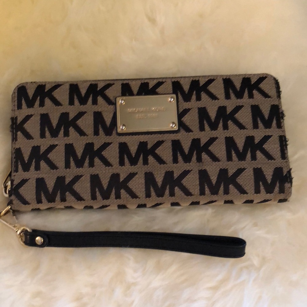 Michael Kors wrist wallet